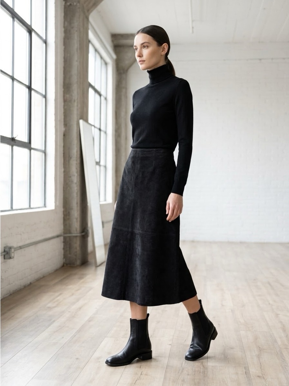 Vintage Y2K Danier Black Suede Leather Paneled A-Line Midi Skirt - US 14